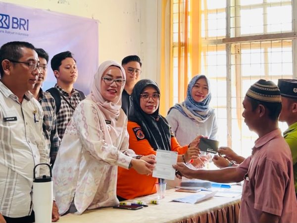 BRI Sibolga Salurkan Dana Tunggu Hunian untuk Korban Bencana di Tapteng