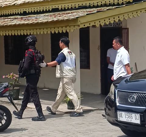 Kantor Disdik Langkat Digeledah KPK