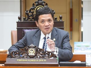 Komisi III DPR Tegaskan Kasus Febrie Adriansyah Tak Boleh Berhenti Meski Mundur dari Jabatannya