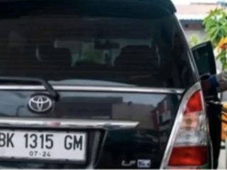 Dua Mobil Langsir Solar Berulang Kali Masuk SPBU
